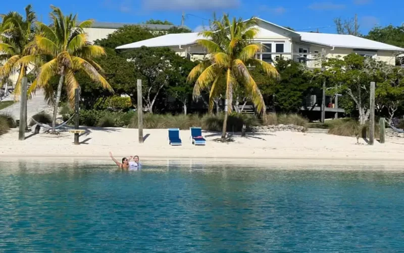 Grotto Bay For 6 (24)